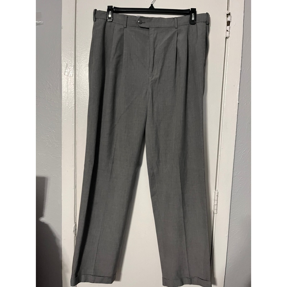 Roundtree & Yorke Mens 38x32 Grey Pleated Cuffed Easy Care Dress Pants Trousers